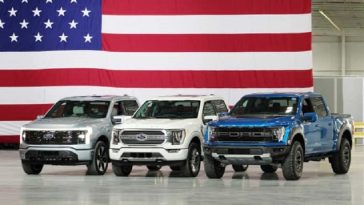 Administraţia Trump propune majorarea conţinutului nord-american al automobilelor produse în regiune la 82%