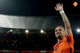 “Am vrut să sun la UEFA ca să anuleze meciul”. Wesley Sneijder s-a plictisit îngrozitor în timpul partidei Arsenal-Atlético Madrid