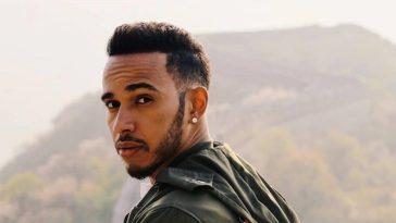 Lewis Hamilton spune că rămâne în F1: Voi mai rămâne aici o bună bucată de vreme, aşa că obişnuiţi-vă cu ideea