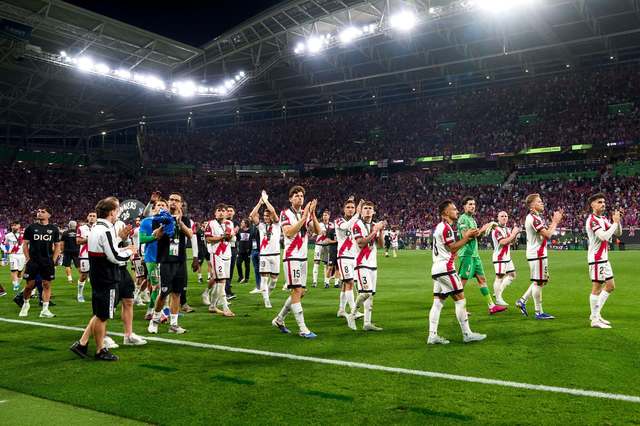 Conference League: Dezamăgiţi, jucătorii echipei Rayo Vallecano regretă ocaziile ratate în finala cu Palace