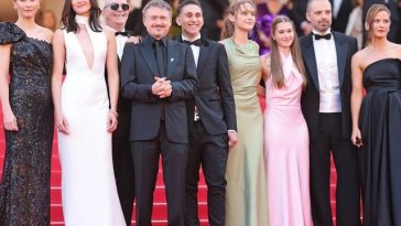 Filmul „Fjord” al lui Cristian Mungiu, cu Sebastian Stan şi Renate Reinsve, a primit ovaţii entuziaste de 12 minute, cele mai lungi de până acum din acest an la Cannes/ VIDEO