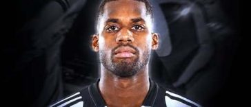 Superliga: Universitatea Cluj l-a transferat pe fundaşul central Florent Poulolo
