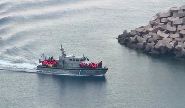 Grecia – 176 de activişti ai „flotei pentru Gaza” au fost debarcaţi în Creta, 31 au fost spitalizaţi