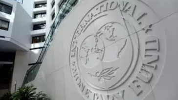 FMI: Banca Angliei nu trebuie să majoreze dobânzile şi ar putea chiar să le reducă pentru susţinerea economiei