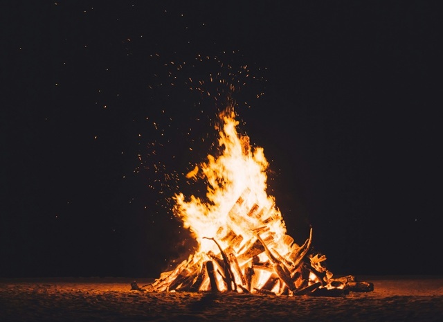 Austria: O „relicvă de război” a explodat la un foc de tabără. Cinci copii au fost răniţi