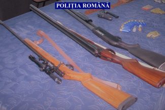Bihor: Treisprezece presupuşi braconieri au fost trimişi în judecată pentru mai multe infracţiuni/ Aceştia ar fi vânat inclusiv specii protejate şi ar fi folosit câini pentru atacarea şi schingiuirea vânatului, în perimetre închise