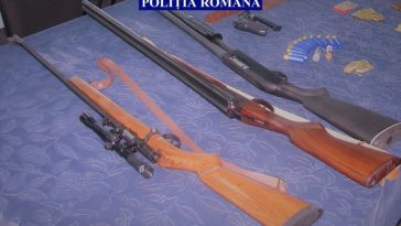 Bihor: Treisprezece presupuşi braconieri au fost trimişi în judecată pentru mai multe infracţiuni/ Aceştia ar fi vânat inclusiv specii protejate şi ar fi folosit câini pentru atacarea şi schingiuirea vânatului, în perimetre închise