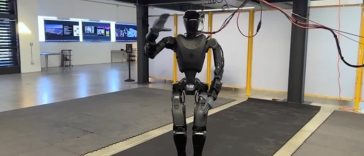Un startup cu legături cu familia Trump vrea să introducă roboţi umanoizi pe câmpul de luptă