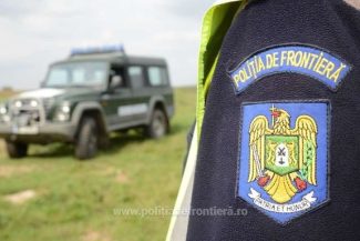 Un poliţist de frontieră din Timiş a refuzat o mită de 50 de euro de la un cetăţean bulgar care nu avea permis de conducere