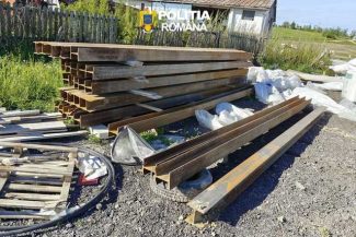 Furturi de pe şantierul de cale ferată Timişoara-Lugoj, cu un prejudiciu de peste 50.000 de euro/ Percheziţii în Timiş şi Caraş-Severin