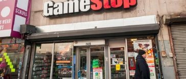 GameStop lansează o ofertă de 56 de miliarde de dolari pentru preluarea eBay, dar investitorii sunt sceptici