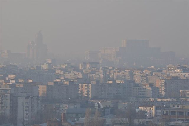 Dr. Cristian Oancea, despre efectele poluării: Dezvoltăm pneumonii, avem exacerbări ale BPOC-ului, ale astmului, în timp, plămânul nu mai poate să epureze aceste noxe şi devin factori carcinogeni