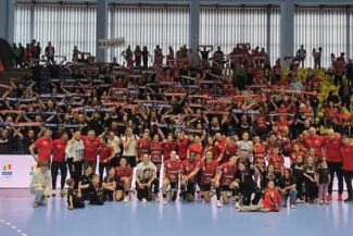 Handbal feminin: Gloria Bistriţa câştigă în premieră Cupa României, după finala cu SCM Rm. Vâlcea