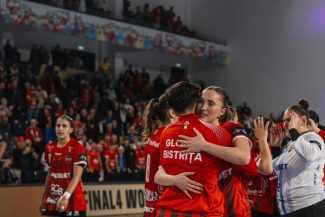 Handbal feminin: Gloria Bistriţa, victorie cu Corona Braşov şi îşi consolidează locul de lider în cursa spre titlu