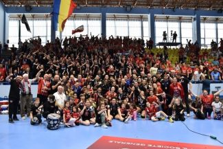 Handbal feminin: Gloria Bistriţa, campioană naţională în premieră. Titlul va fi sărbătorit în mijlocul oraşului