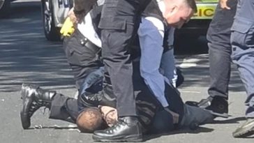 Doi bărbaţi evrei răniţi în Regatul Unit, într-un atac cu cuţitul în cartierul evreiesc Golders Green, la Londra. Un suspectat arestat