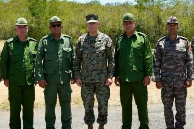 Întâlnire în Guantanamo între oficiali militari de rang înalt americani şi cubanezi, după ce Cuba a luat recent în calcul scenarii cu privire la folosirea unor drone militare împotriva bazei navale americane, eventual împotriva SUA