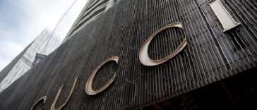 Turiştii care călătoresc în Europa pot recupera TVA-ul pentru cumpărături, dar mulţi pierd această oportunitate