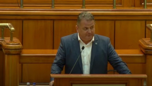Virgil Guran (PNL): PSD nu trebuia să plece de pe câmpul de luptă acum, pentru că erau foarte multe lucruri de rezolvat / E ca într-o familie, mai spui, mai greşeşti, te mai cerţi, unii, din păcate se mai şi bat, dar familia trebuie să meargă înainte