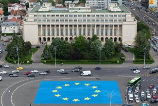 Ilie Bolojan: Ani la rând, în România a supravieţuit un mecanism de putere cu rădăcini adânci în comunism. Astăzi, acest sistem reacţionează. Pentru că reformele îi taie privilegiile şi sursele de putere