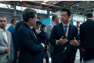 Reprezentanţii Hanwha Aerospace i-au prezentat preşedintelui Nicuşor Dan obuzierul K9, care va ajunge anul acesta în România, precum şi stadiul lucrărilor pentru centrul H-ACE, primul centru de excelenţă Hanwha pentru sistemele terestre din Europa