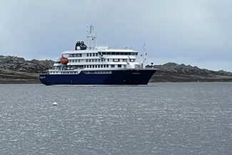Cum s-a transformat o croazieră pe ocean într-un coşmar provocat de hantavirus. Peste 100 de oameni sunt blocaţi pe navă. Ce este hantavirusul şi cum se răspândeşte?