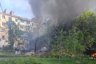 Cel puţin cinci morţi şi cinci răniţi în estul Ucrainei, într-un bombardament rus în centrul oraşului Hramatorsk, anunţă Zelenski