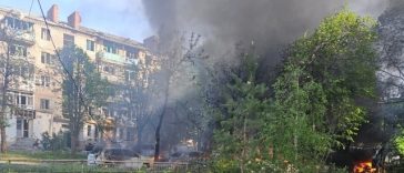 Cel puţin cinci morţi şi cinci răniţi în estul Ucrainei, într-un bombardament rus în centrul oraşului Hramatorsk, anunţă Zelenski