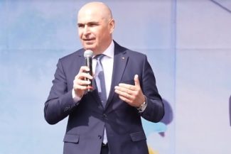 Bolojan: Până în anii 2004 am făcut politică fără să am funcţii plătite, pentru că am crezut întotdeauna că se pot corecta nedreptăţi, că se pot face lucrurile altfel – FOTO