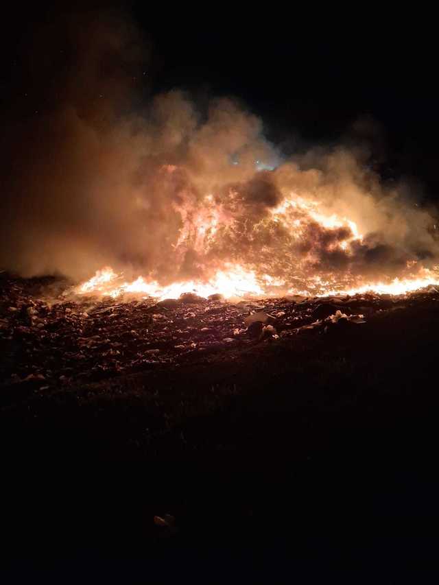 Incendiu puternic la groapa de gunoi a municipiului Oradea – FOTO, VIDEO