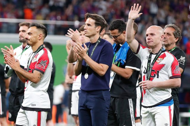 Antrenorul Inigo Pérez părăseşte Rayo Vallecano după ce a dus echipa lui Raţiu în prima sa finală, în Conference League