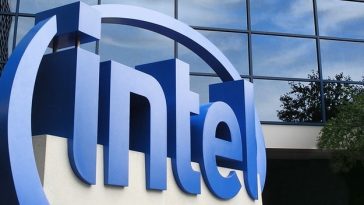 Acţiunile Intel au urcat la un maxim istoric după informaţii despre discuţii cu Apple pentru cipuri