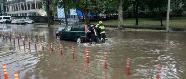 Inundaţii şi pene de curent în Republica Moldova. A fost afectată inclusiv infrastructura feroviară. Maia Sandu: „Ultimele 24 de ore au fost foarte complicate pentru ţara noastră”
