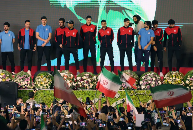 Iranul a organizat un miting de susţinere a echipei naţionale înainte de Cupa Mondială – VIDEO