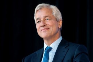 Jamie Dimon avertizează că JPMorgan ar putea reconsidera noul sediu din Londra, dacă Keir Starmer este înlăturat