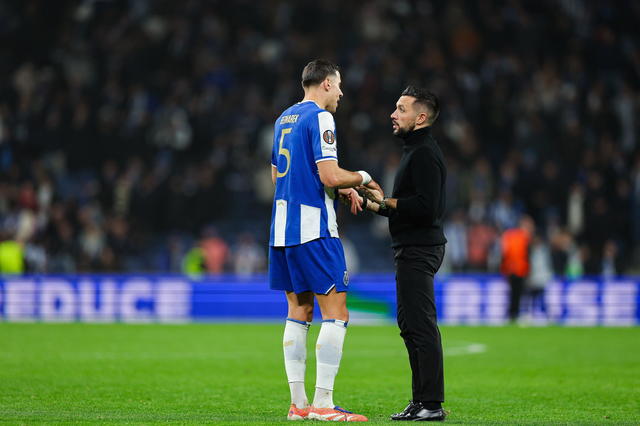 Fotbalistul Jan Bednarek, ameninţat cu cuţitul în timpul unui jaf la locuinţa sa