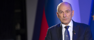 Slovenia este pe punctul de a-l avea a patra oară premier pe naţionalistul Janez Jansa, un apropiat al lui Viktor Orban şi Donald Trump. El îşi propune revenirea la „valorile slovene” şi „închiderea robinetului” fondurilor publice către anumite ONG-uri