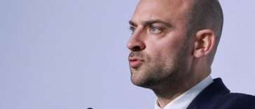 Franţa cere o reuniune de urgenţă a Consiliului de Securitate al ONU împotriva operaţiunilor militare ale Israelului în Liban, anunţă ministrul francez de Externe Jean-Noël Barrot. ”Aici, Israelul comite o greşeală majoră”