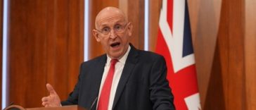 Semnalul GPS al avionului ministrului britanic al Apărării a fost bruiat în apropierea Rusiei. Piloţii au fost nevoiţi să recurgă la metode alternative pentru a determina poziţia avionului