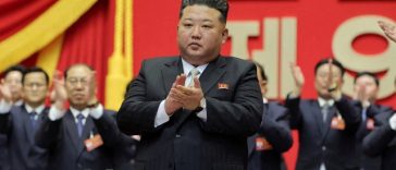 Coreea de Nord poate lansa acum „automat” un atac nuclear, în cazul în care Kim Jong-un este asasinat. Dictatura nord-coreeană şi-a revizuit Constituţia în acest sens, după asasinarea liderului suprem iranian