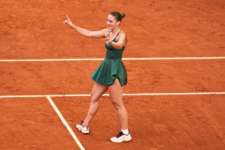 Tenis: “Slavă Ucrainei!” / Marta Kostyuk a învins-o pe rusoaica Andreeva în finală şi a câştigat titlul la Madrid