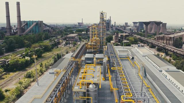 Noul plan de restructurare a combinatului Liberty Galaţi a fost depus la tribunal. Propune vânzarea companiei la licitaţie pentru cel puţin 444 milioane de euro