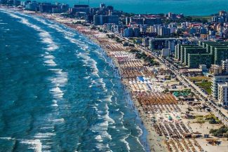 Patronatele din Turism anunţă lansarea unei noi ediţii a programului social ”Litoralul pentru Toţi” / Tarifele pornesc de la  42 lei/persoană/noapte şi sunt similare celor din ediţia de primăvară a anului trecut / Tarifele din fiecare staţiune