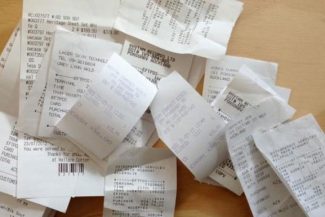 Ministerul Finanţelor lansează aplicaţia „iBon”, destinată verificării bonurilor fiscale: Aplicaţia nu îşi propune să încurajeze formularea de sesizări, ci să ofere cetăţenilor un instrument facil de informare şi verificare/ Va fi disponibilă din 18 mai