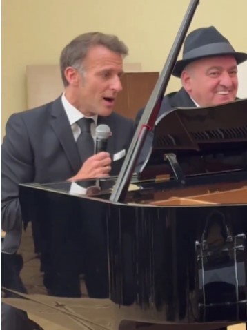 Emmanuel Macron a cântat „La Bohème” a lui Aznavour în timpul unui dineu de stat la Erevan – VIDEO