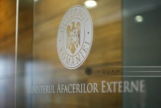 MAE: Ambasada României în Iran are în atenţie situaţia a patru cetăţeni români, aflaţi la bordul navei MSC Francesca, care este în prezent sechestrată de către autorităţile iraniene / Aceştia sunt în siguranţă şi în stare bună de sănătate
