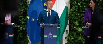 Peter Magyar vizitează Polonia în primul său turneu în străinătate în calitate de prim-ministru al Ungariei. El va călători cu trenul spre Varşovia pe o linie feroviară de mare viteză construită de „maleficul Bruxelles”