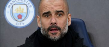 Un „meci dezastruos”, glumeşte Pep Guardiola, care a fost zărit la o partidă din a treia ligă engleză, când se juca PSG-Bayern