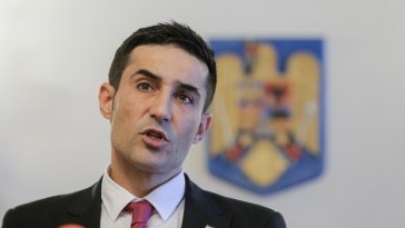 Claudiu Manda: În momentul de faţă, avem pe masă două opţiuni, o construcţie pro-occidentală sau să intrăm în Opoziţie / Dacă o să fie o invitaţie către PSD să dea prim-ministrul, nu fugim de această responsabilitate, numele este Sorin Grindeanu