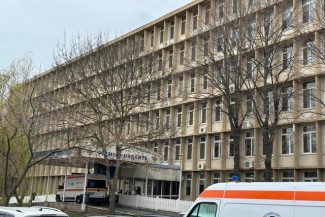 Activitatea Secţiei de pediatrie a Spitalului Mangalia, suspendată. Trei medici sunt în concediu de creştere a copilului, al patrulea, în concediu fără plată. Manager: E o situaţie foarte gravă /Vara ar trebui detaşaţi medici pe Litoral, mai ales pediatri
